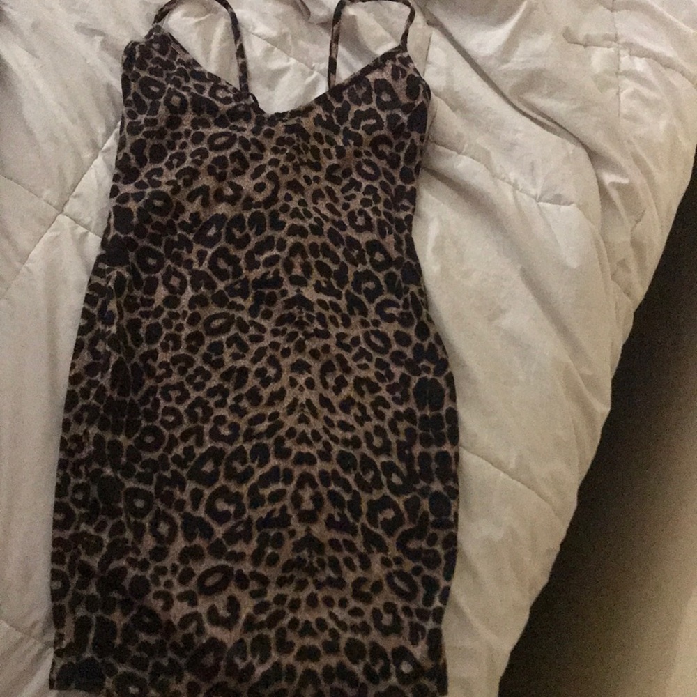 PrettyLittleThing Cheetah print dress